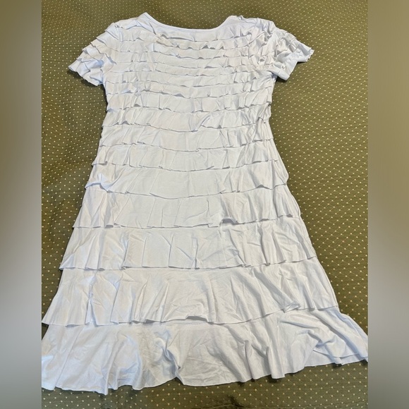 ISLE by Melis Kozan Dress Size: Medium White Pullover Tiered Knee Length - Picture 2 of 5